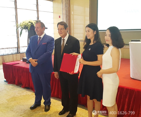 塞浦路斯總統為永銘國際頒獎 塞浦路斯總統為永銘國際親自頒獎