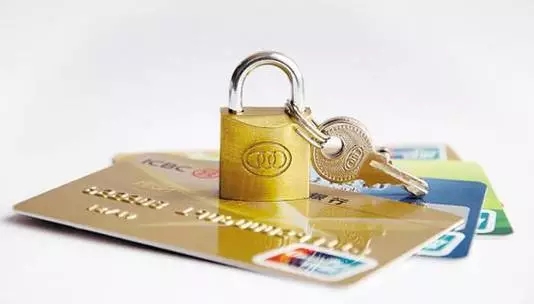 內(nèi)地居民被限制在香港開戶？